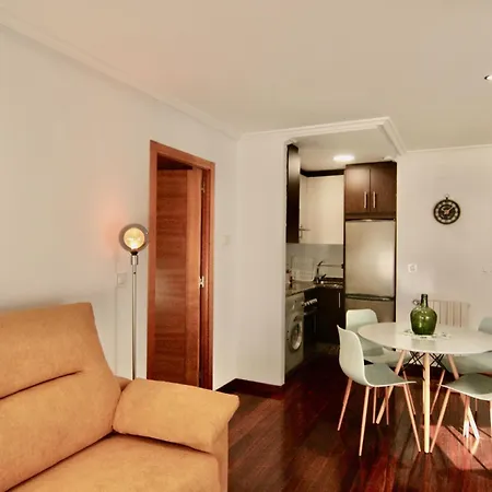 1e.tranquilo Y Soleado En La Plaza De Mercedes *